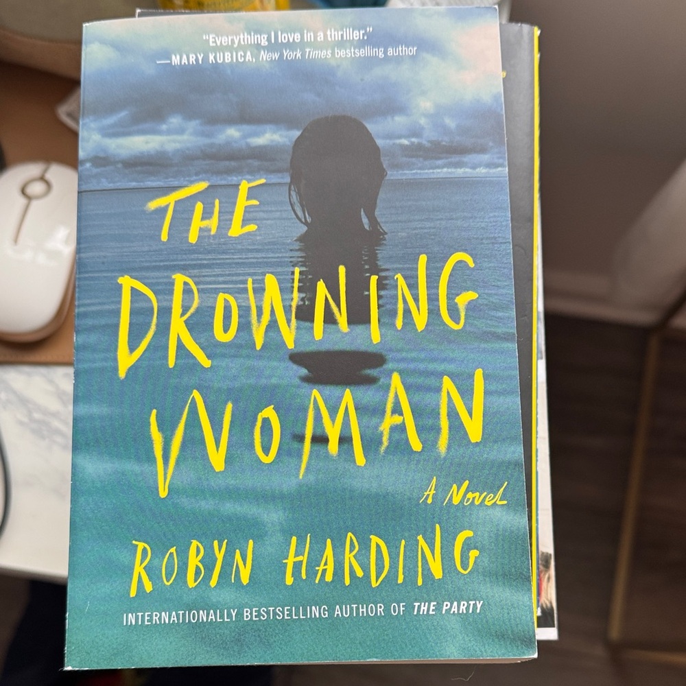 The Drowning Woman by Robyn Harding